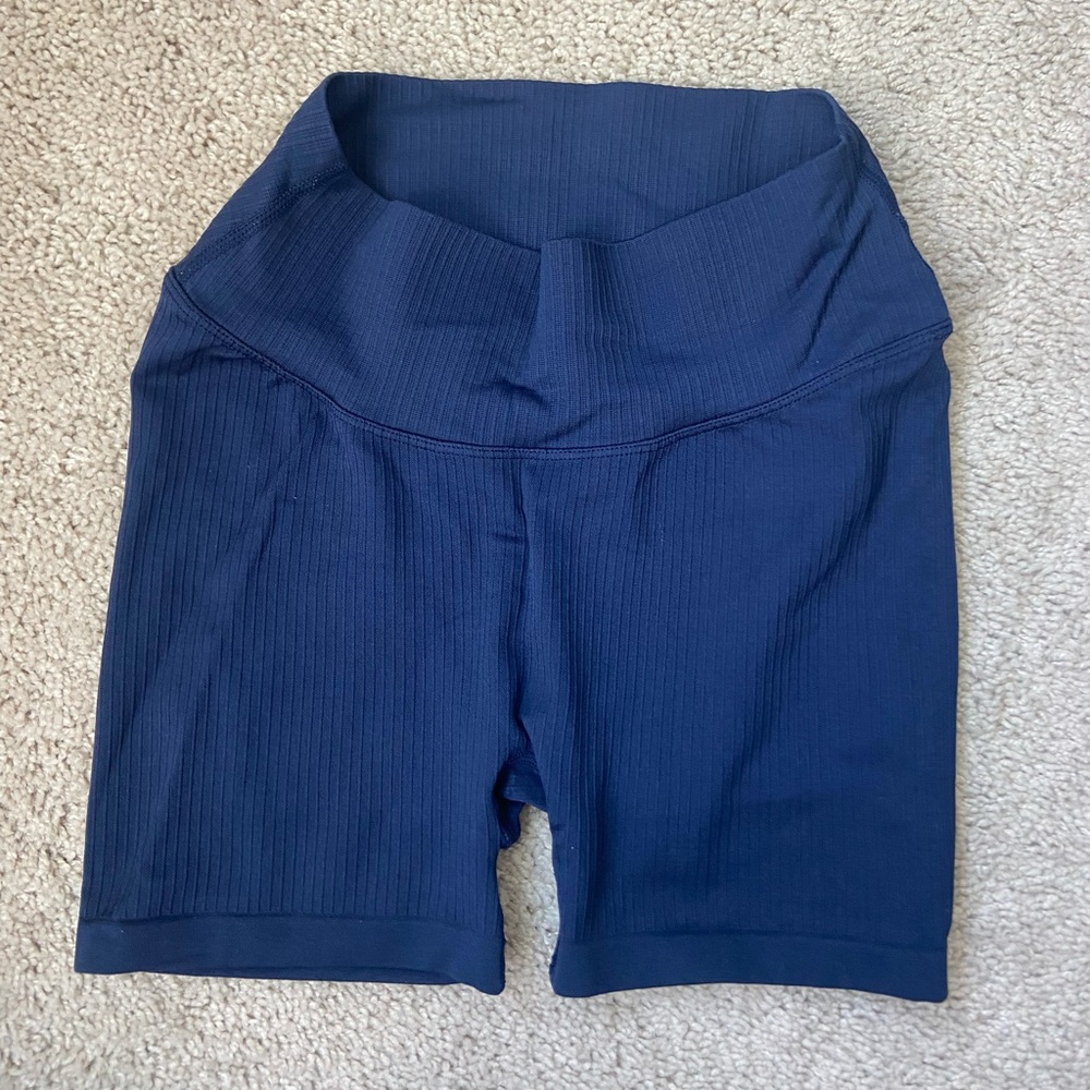 Vitality Linear Short | Balance Athletica